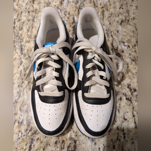 Nike Air Force Low GS Black Light Photo Blue Size 4Y - Picture 3 of 10